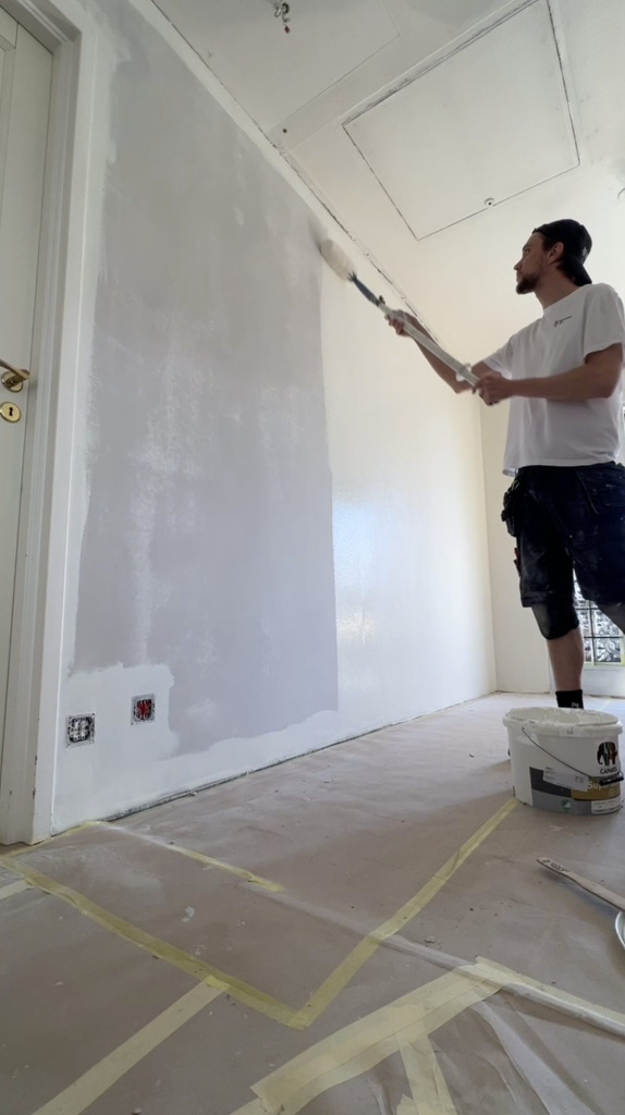 Renovering av hall på Ekerö