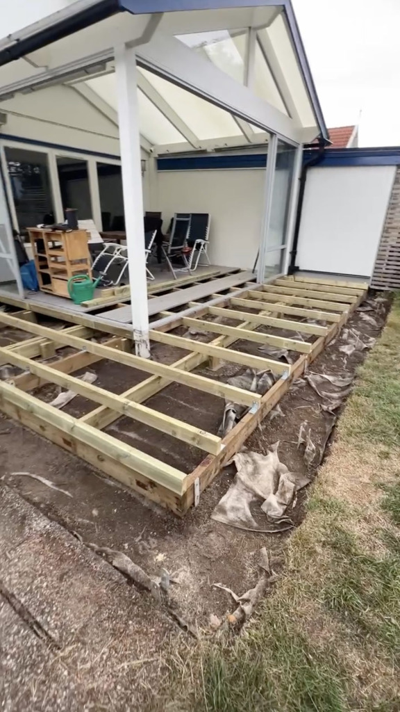 Altanrenovering i Träkvista på Ekerö