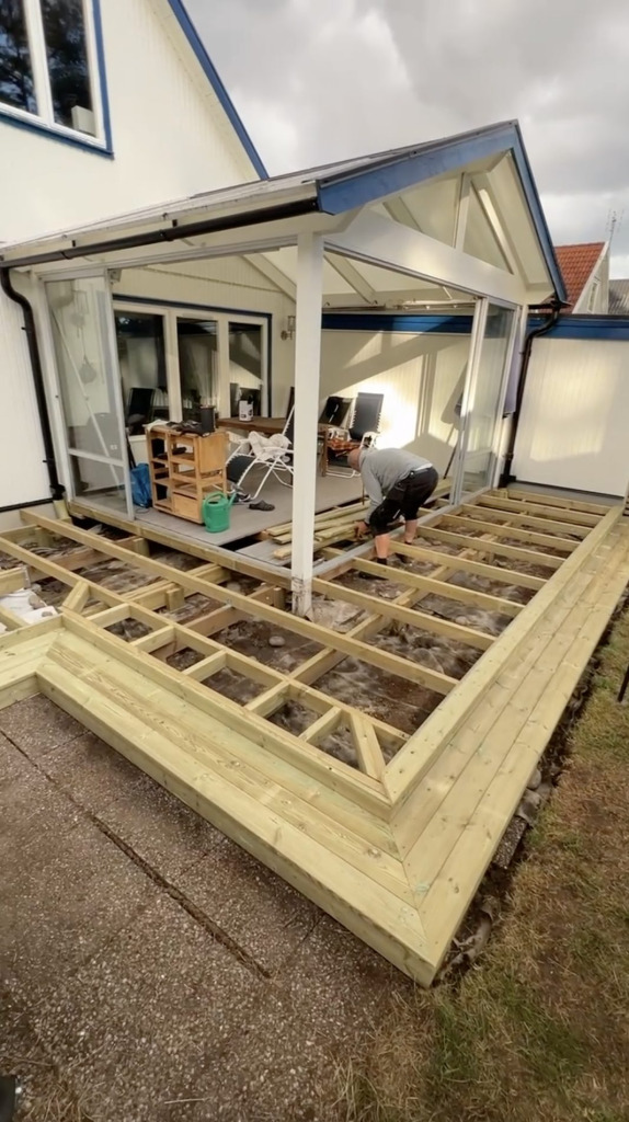 Altanrenovering i Träkvista på Ekerö