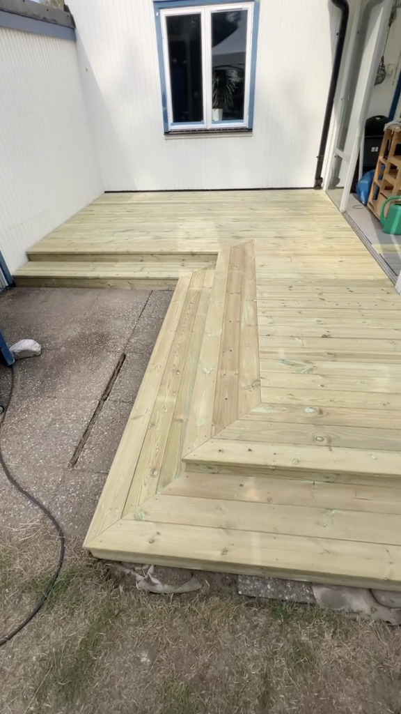 Altanrenovering i Träkvista på Ekerö