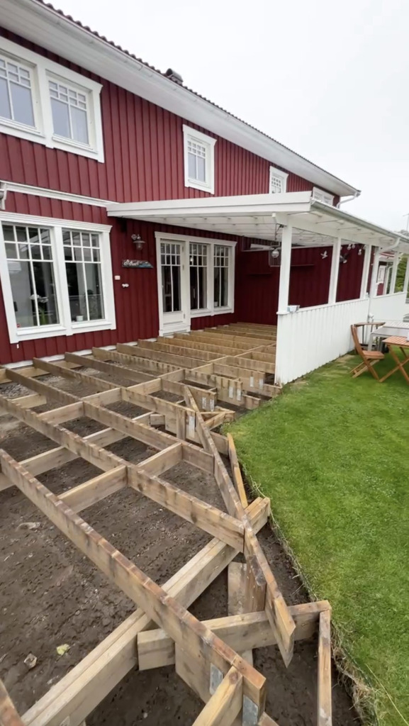 Altanrenovering i Träkvista på Ekerö